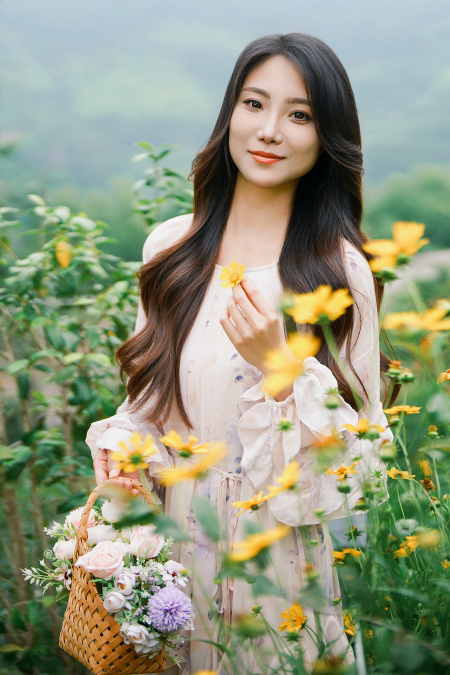 [YITUYU]艺图语 2025.08.20 花开无尽夏，浪漫永不休 小雅 [16P-236MB]