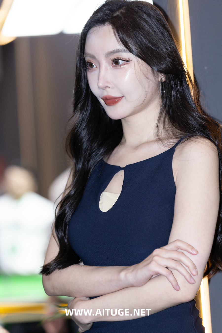 精选街拍视频 No.9923 蓝色修身裙 [141P-1.31GB]