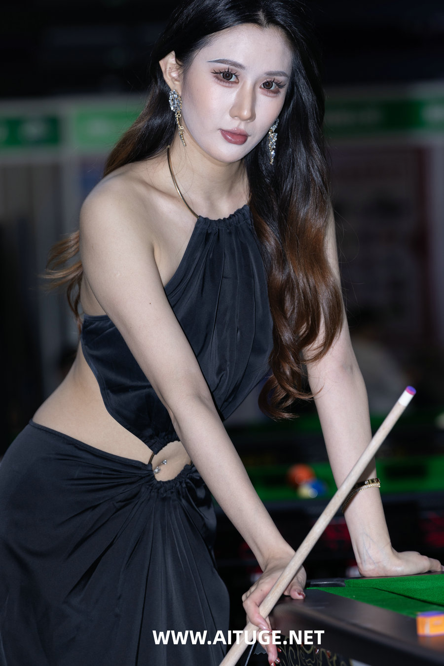 精选街拍视频 No.9932 黑色长裙美背 [100P-854MB]