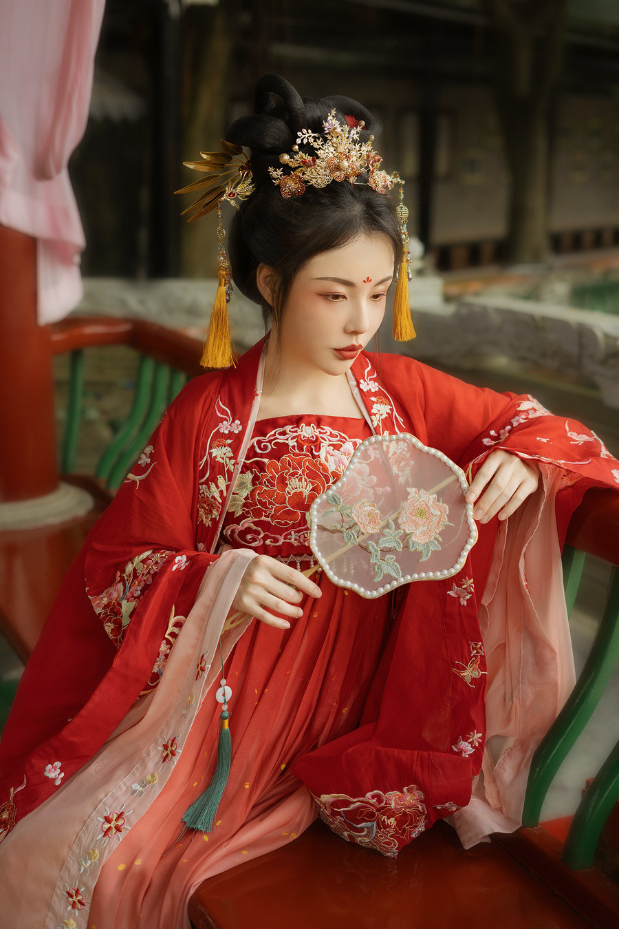 [YITUYU]艺图语 2025.08.25 水出芙蓉 雯子 [15P-507MB]