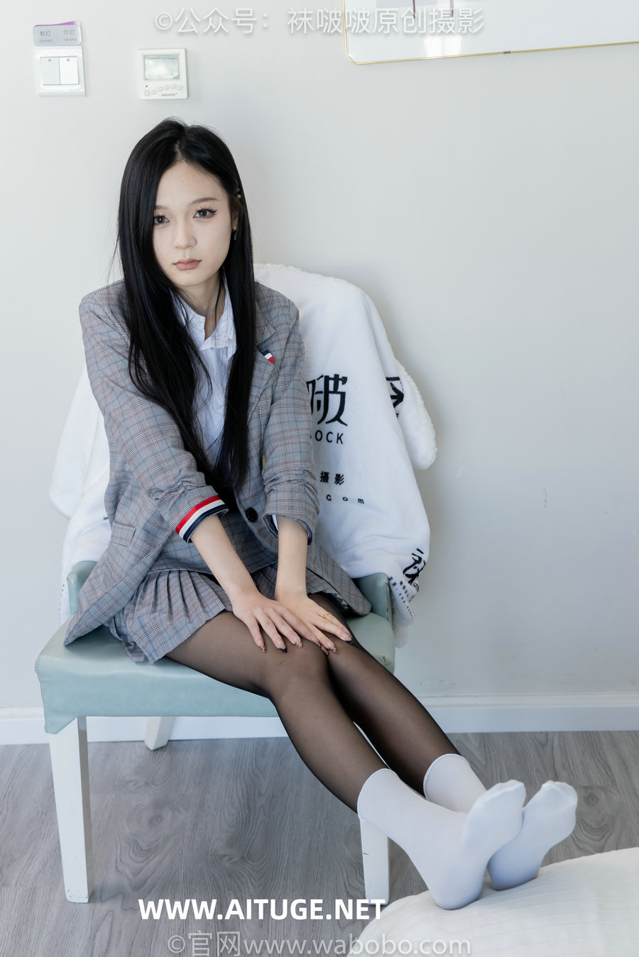 BoBoSocks袜啵啵 No.646 焦糖-皮鞋、白棉袜、薄黑丝 [163P1V-8.14GB]