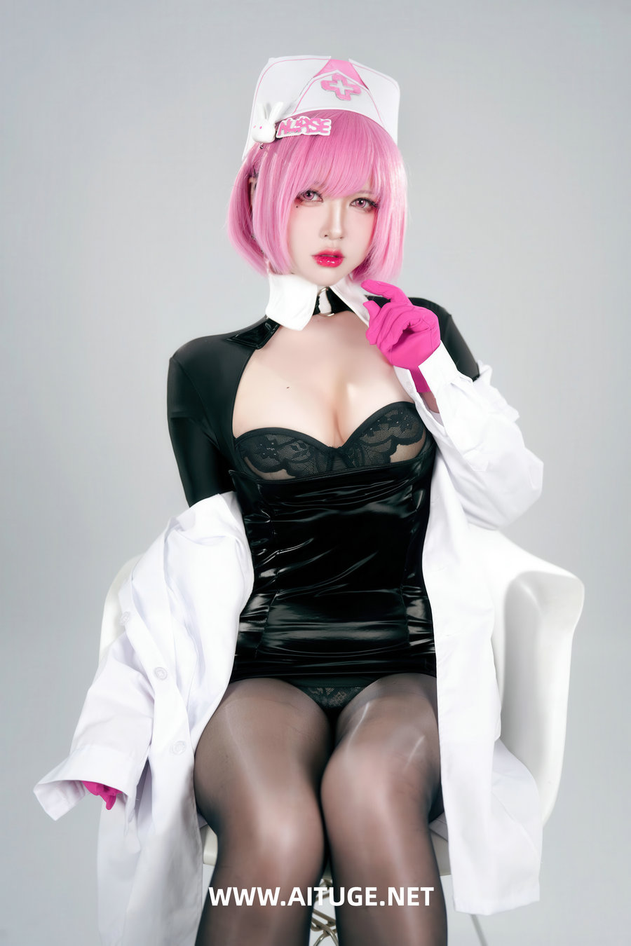 半半子 - 王医生 [56P-311MB]