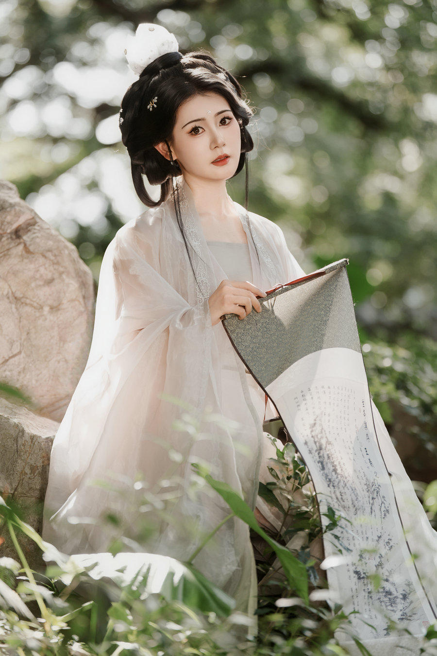 [YITUYU]艺图语 2025.08.30 宋制古风人像拍摄 猪猪 [19P-73MB]