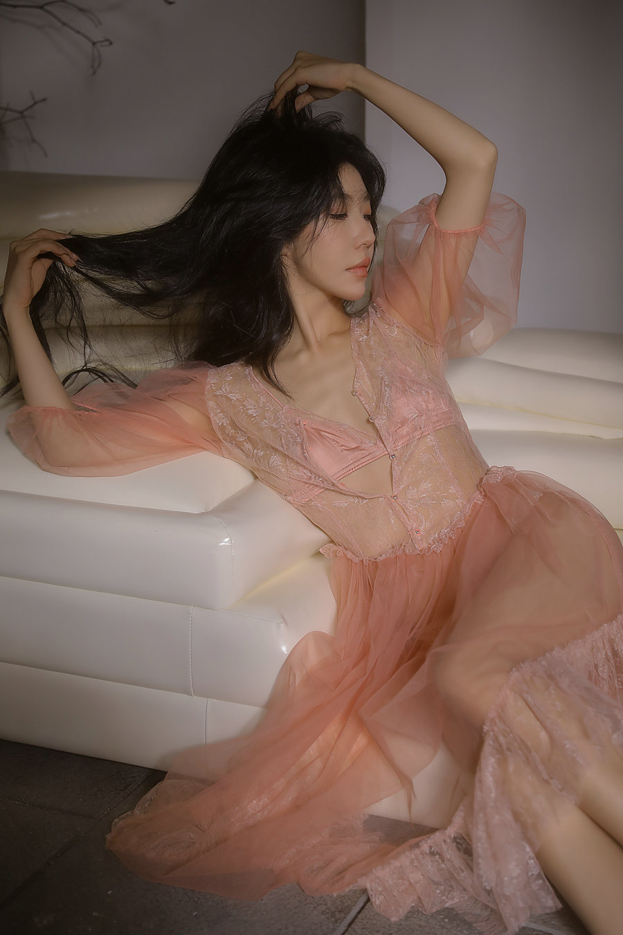 [YITUYU]艺图语 2025.08.30 温柔长满枝头 野生模特园子 [9P-30MB]