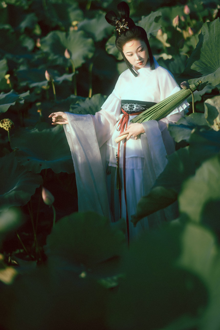 [YITUYU]艺图语 2025.09.02 晚荷 有有。[37P-455MB]