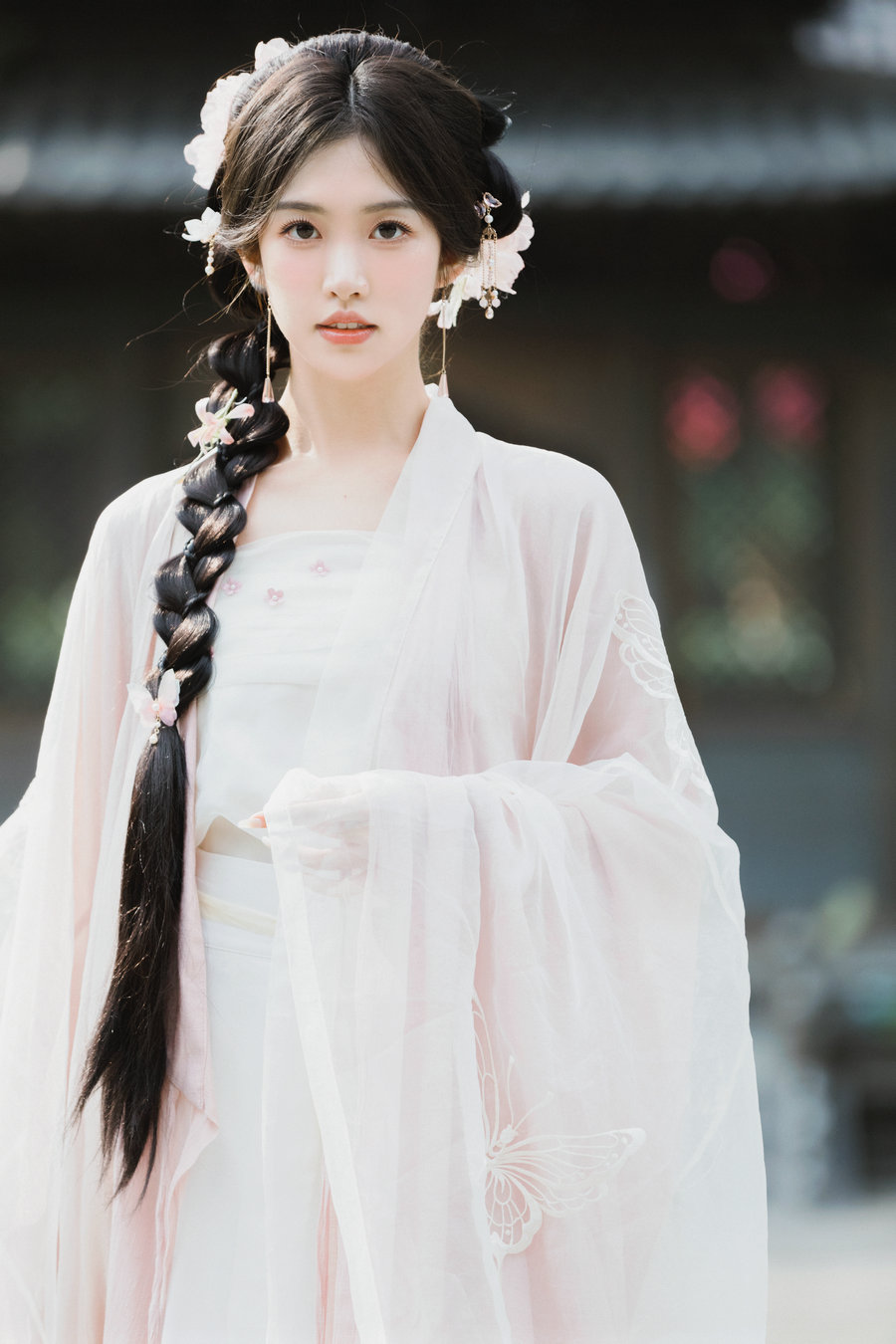 [YITUYU]艺图语 2025.09.11 落叶聚还散，寒鸦栖复惊 吴毅非 [21P-216MB]