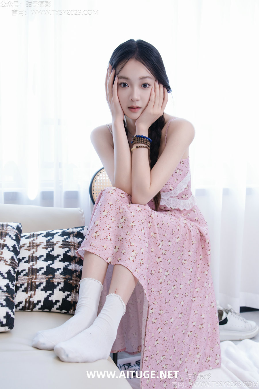 甜予摄影 No.202 柠檬-板鞋、白棉袜、裸足 [130P2V-9.32GB]