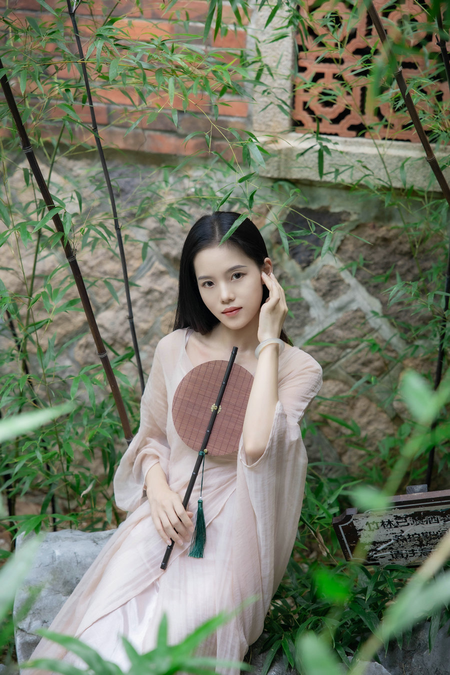 [YITUYU]艺图语 2025.09.12 寺光 陈十二ing [24P-130MB]