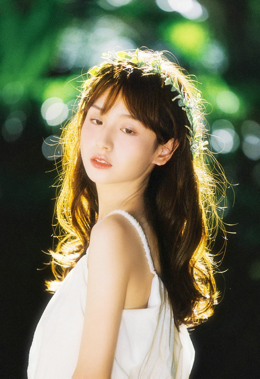 [YITUYU]艺图语 2025.09.13 少女的午后 顾林x [9P-22MB]