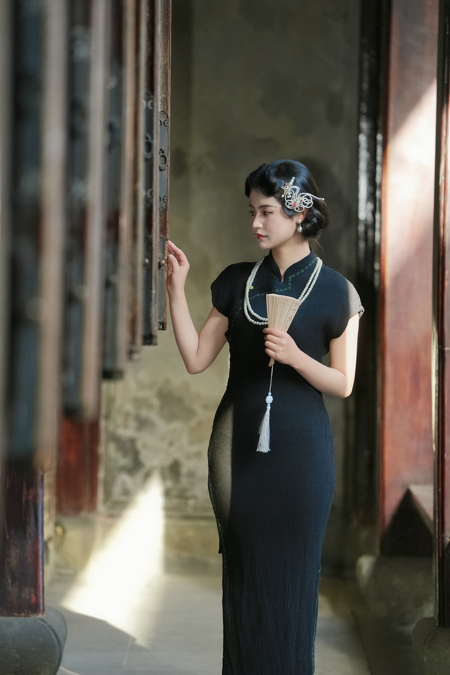 [YITUYU]艺图语 2025.09.18 胡雪岩故居-旗袍拍摄 Aii [18P-304MB]