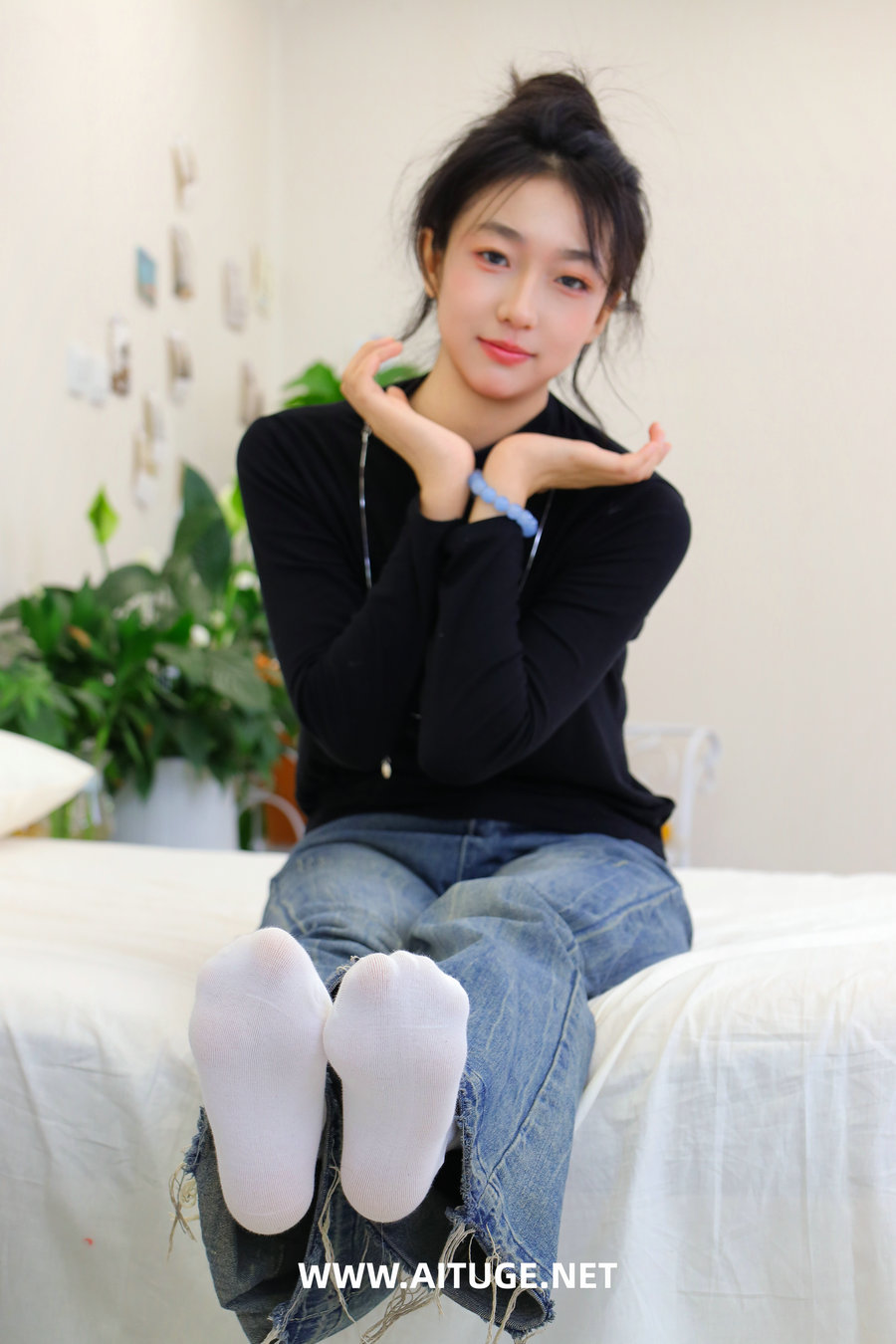 绮梦摄影 2025.05.05 No.254 稻芽儿 珍藏无修无水印版 [412P-2V-10.6GB]