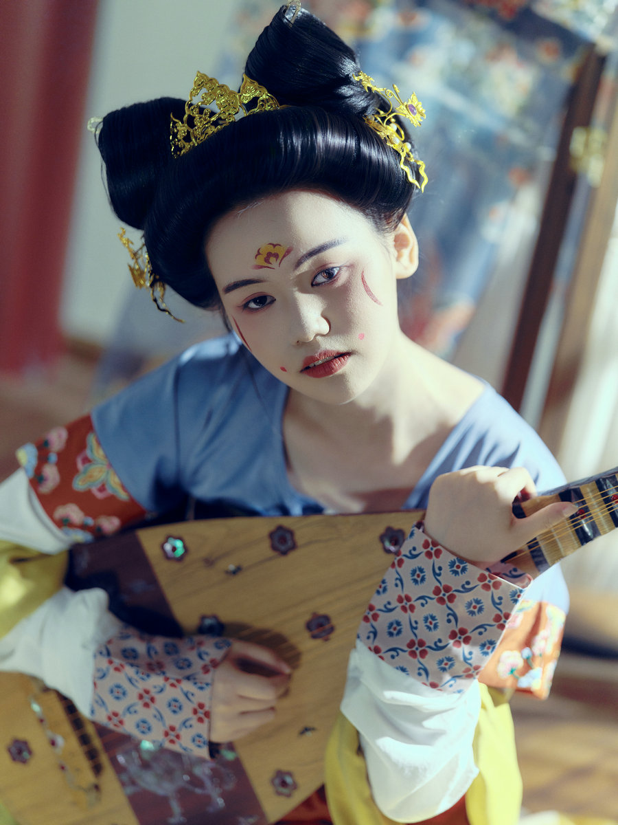 [YITUYU]艺图语 2025.09.26 梦回初唐 明明+栗子 [20P-646MB]