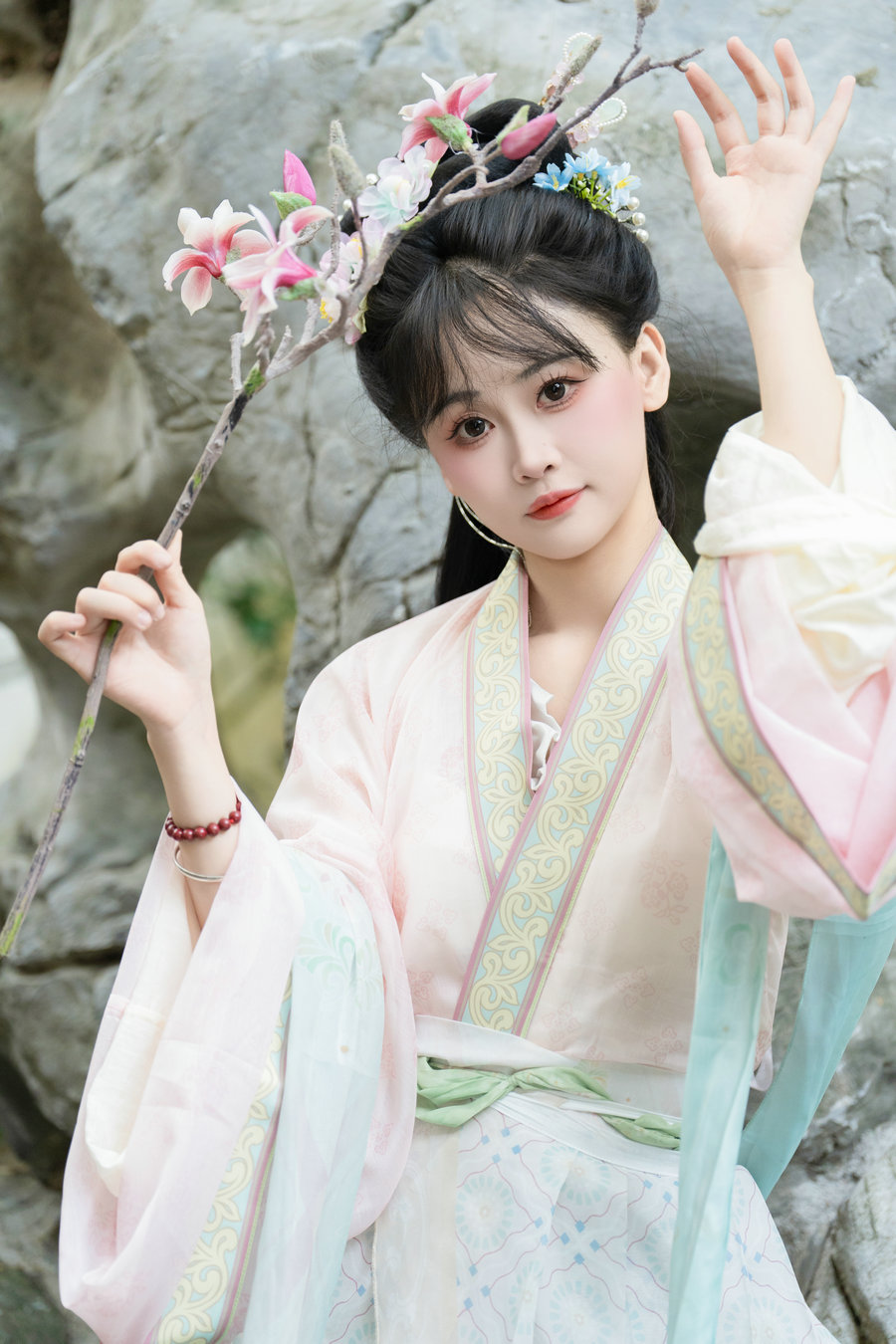 [YITUYU]艺图语 2025.09.29 粉色仙女 湫一只岁岁 [49P-1.24GB]