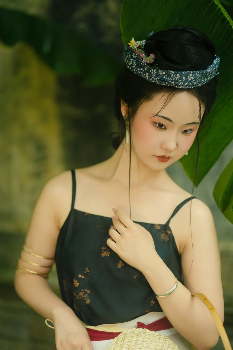 [YITUYU]艺图语 2025.10.01 消夏图 刘七七 [16P-190MB]