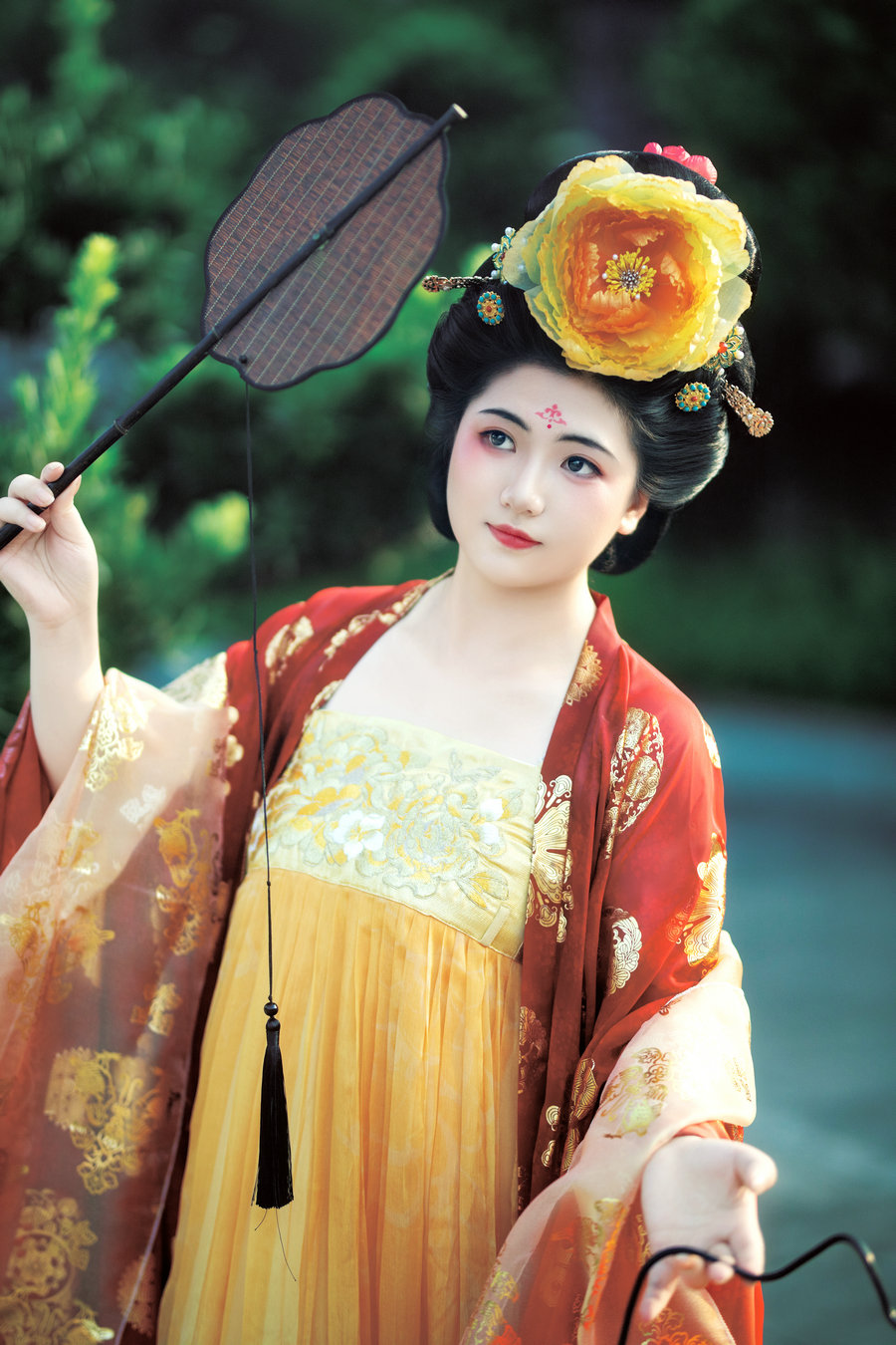 [YITUYU]艺图语 2025.10.11 国色芳华县主唐复原 [12P-202MB]