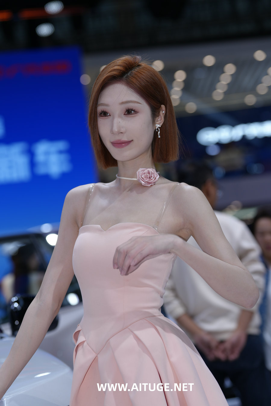 精选街拍视频 No.10182 粉色裙装七歌哥 [29P-517MB]