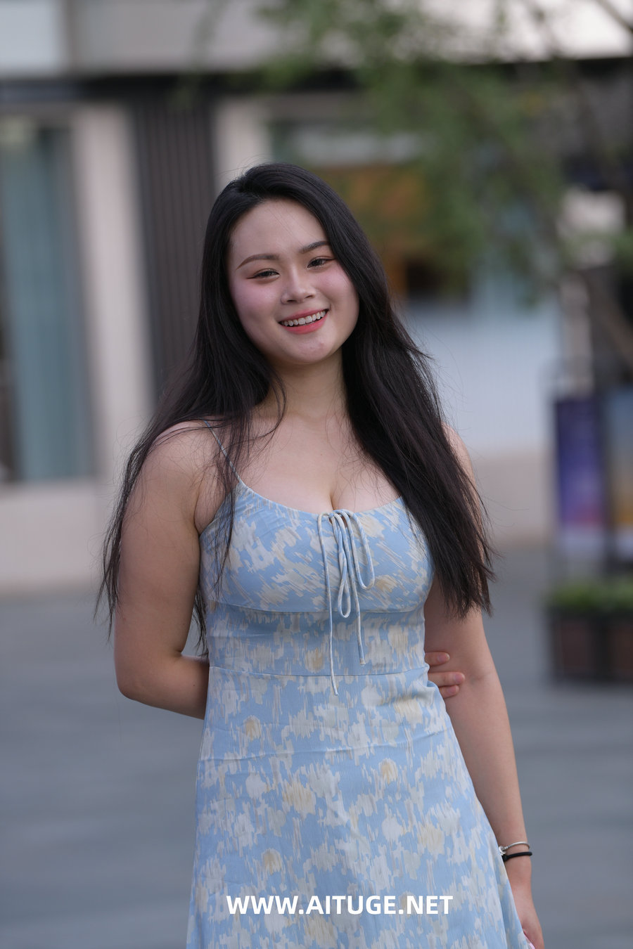 精选街拍视频 No.10184 丰满的闺蜜 [135P-2.92GB]