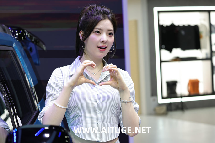 精选街拍视频 No.10192 甜美模特 [327P-4.31GB]