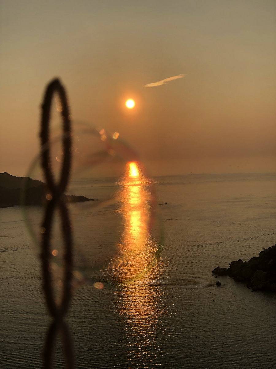 [YITUYU]艺图语 2025.10.16 泡泡与朝阳 [10P-31MB]