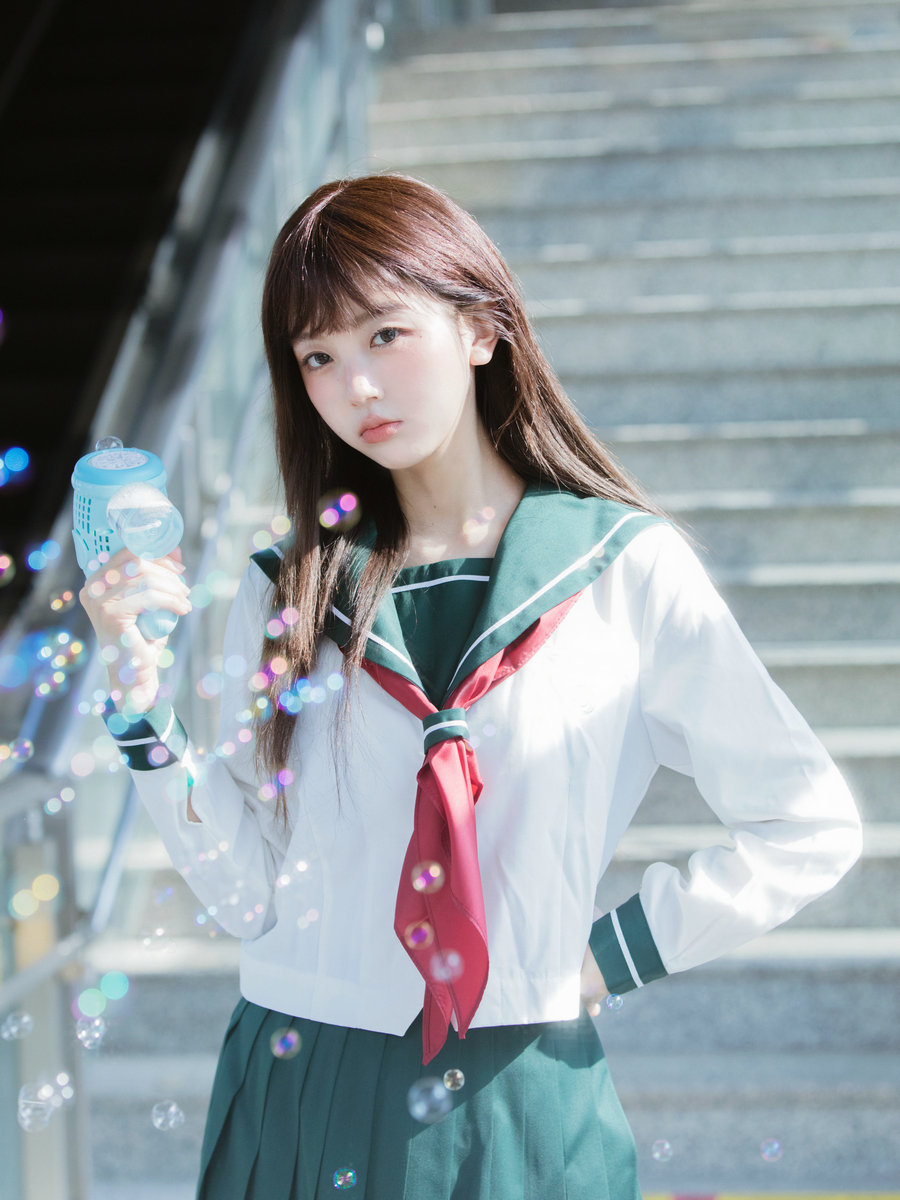 [YITUYU]艺图语 2025.10.17 地铁女孩 奥特有点慢 [29P-315MB]