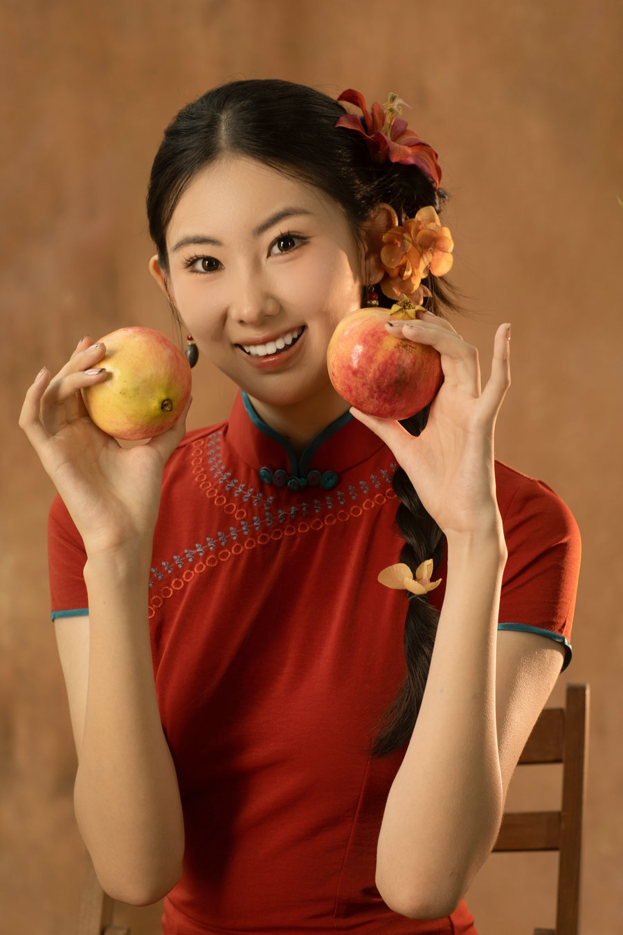 [YITUYU]艺图语 2025.10.17 石榴少女 阿布力冰 [13P-172MB]