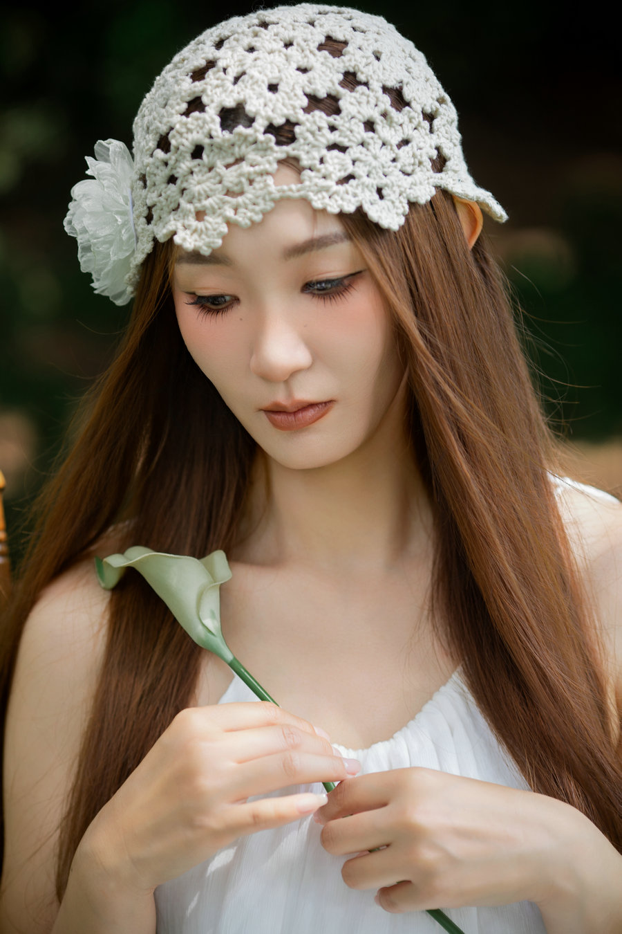 [YITUYU]艺图语 2025.10.18 绿野仙踪·白裙少女的自然絮语 月亮 [13P-250MB]