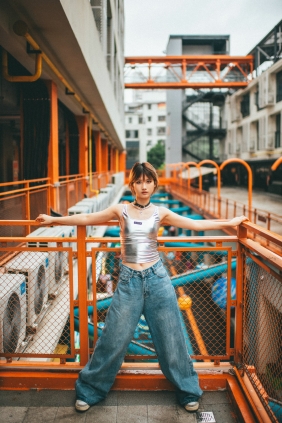 [YITUYU]艺图语 2025.04.20 创意园随拍 泡泡小咩 [29P-365MB]