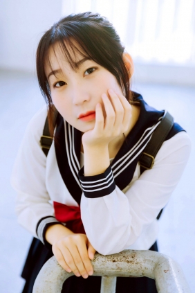 [YITUYU]艺图语 2025.08.26 课间 欣怡 [14P-62MB]