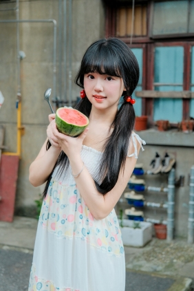 [YITUYU]艺图语 2025.08.14 日系老小区拍照 小梨花儿 [31P-597MB]