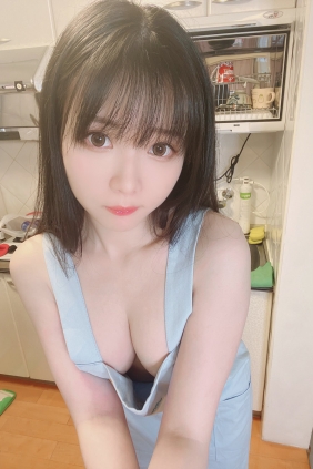 微博妹纸霜月shimo - 裸エプロン__━(___)━! [13P-90MB]