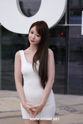 精选街拍视频 No.10176 甜美女神鹿鹿鹿 [706P-8.36GB]