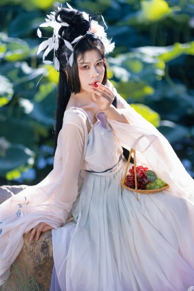 [YITUYU]艺图语 2025.07.30 好运莲莲 星梓 [15P-220MB]