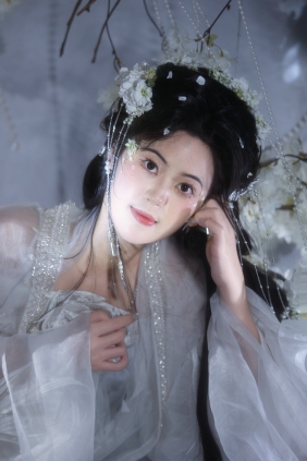 [YITUYU]艺图语 2025.09.27 白雀 [15P-110MB]