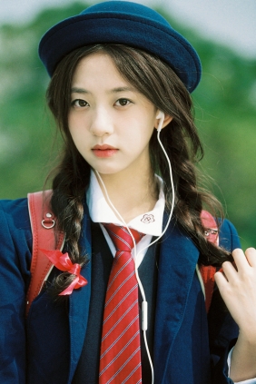 [YITUYU]艺图语 2025.09.20 夏日尾声 小杨 [12P-43MB]