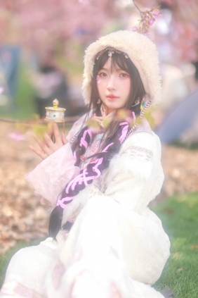 [YITUYU]艺图语 2025.08.17 藏族少女の樱海 敢小姐 [26P-268MB]