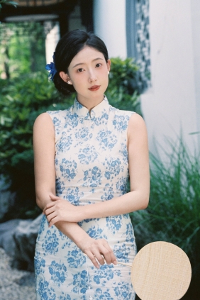 [YITUYU]艺图语 2025.08.03 如传世的青花瓷 小魏小魏 [16P-63MB]