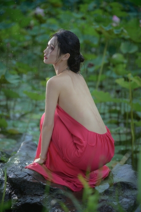 [YITUYU]艺图语 2025.07.28 雨荷 瑾瑾吖 [17P-255MB]