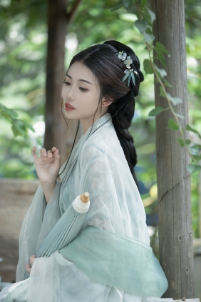 [YITUYU]艺图语 2025.04.09 春不迟 酷酷 [22P-408MB]