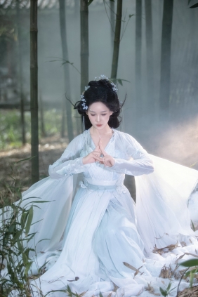 [YITUYU]艺图语 2025.09.18 剑来 仙侠 [9P-89MB]