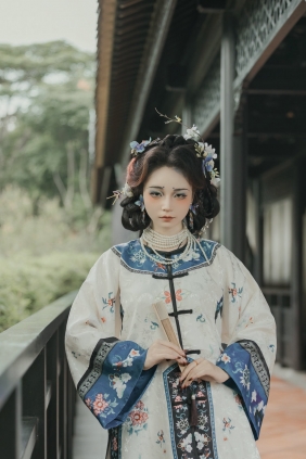 [YITUYU]艺图语 2025.08.02 清汉女 琳琅 [42P-557MB]