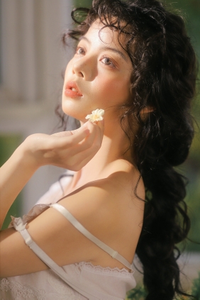 [YITUYU]艺图语 2025.06.04 法式轻私 初吾 [33P-350MB]