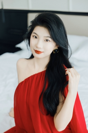 [YITUYU]艺图语 2025.08.23 光影与绸缎的共舞 一杯杨枝 [26P-347MB]