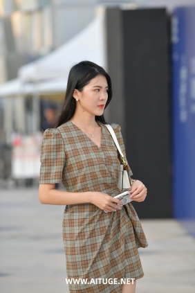 精选街拍视频 No.10053 美腿美足闺蜜 [119P-2.75GB]