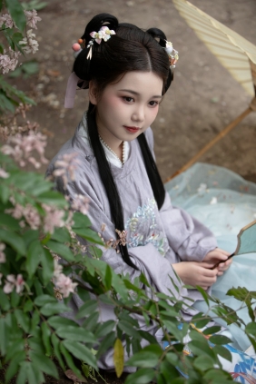 [YITUYU]艺图语 2025.04.15 春日游 鹅鹅吃不饱 [36P-648MB]