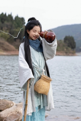 [YITUYU]艺图语 2025.04.03 渔歌共影 杰桑 [18P-107MB]