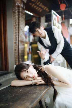 [YITUYU]艺图语 2025.07.29 老街巷的浪漫 鱼头小孙 [15P-227MB]