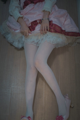 福利姬木花琳琳是勇者 - 时间封锁 vol.4 [23P2V-471MB]