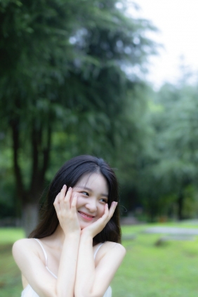 [YITUYU]艺图语 2025.08.15 画 7012 [15P-60MB]