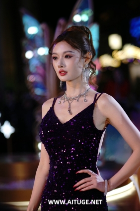 精选街拍视频 No.9935 广州天德广场时尚秀A [680P45V-34.1GB]