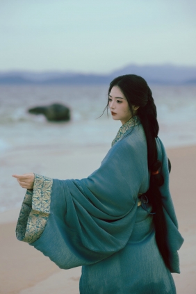 [YITUYU]艺图语 2025.09.01 望海潮 青衣 [36P-384MB]